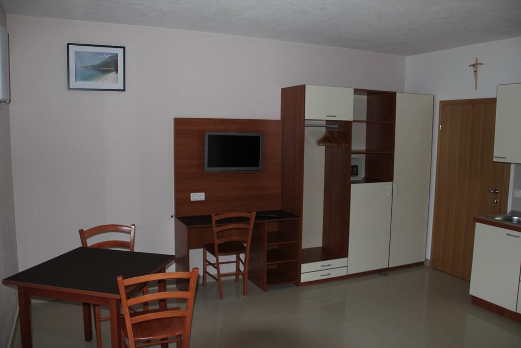 Apartments Strandburg Kroatien Živogošće Екстериор снимка